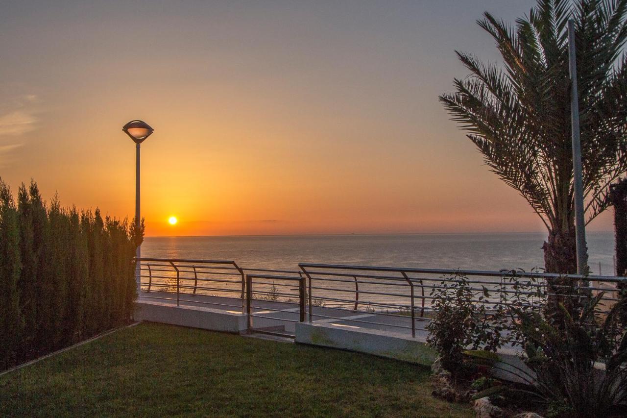 Infinity Luxury Sea View Apartment With Private Garden Arenales del Sol Eksteriør bilde